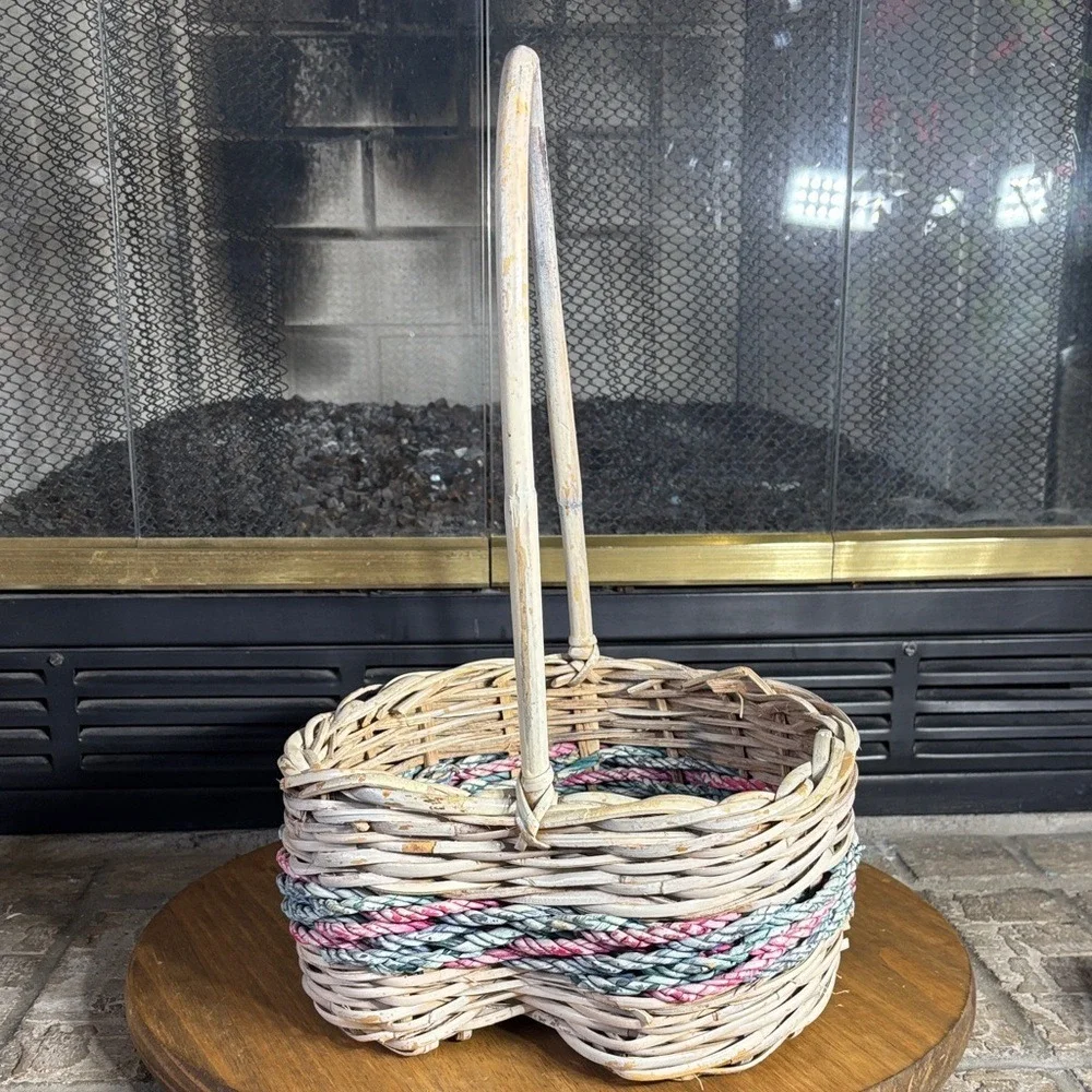 Vintage Wicker Basket Heart Shaped w/Colored Braid‎ Easter 80s/90s 17.5
